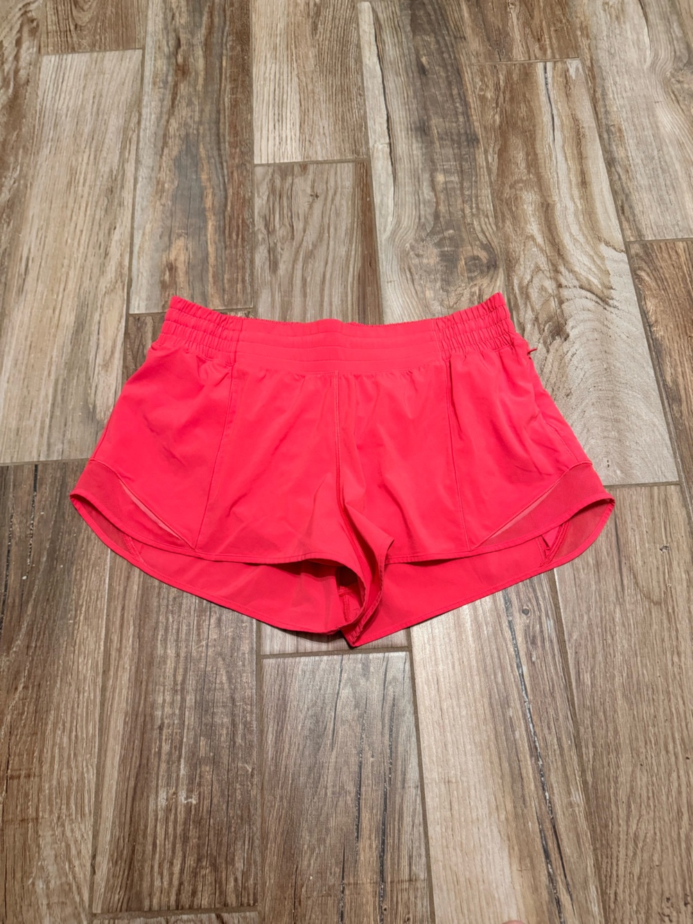 Lululemon 2.5 Hotty Hot Short